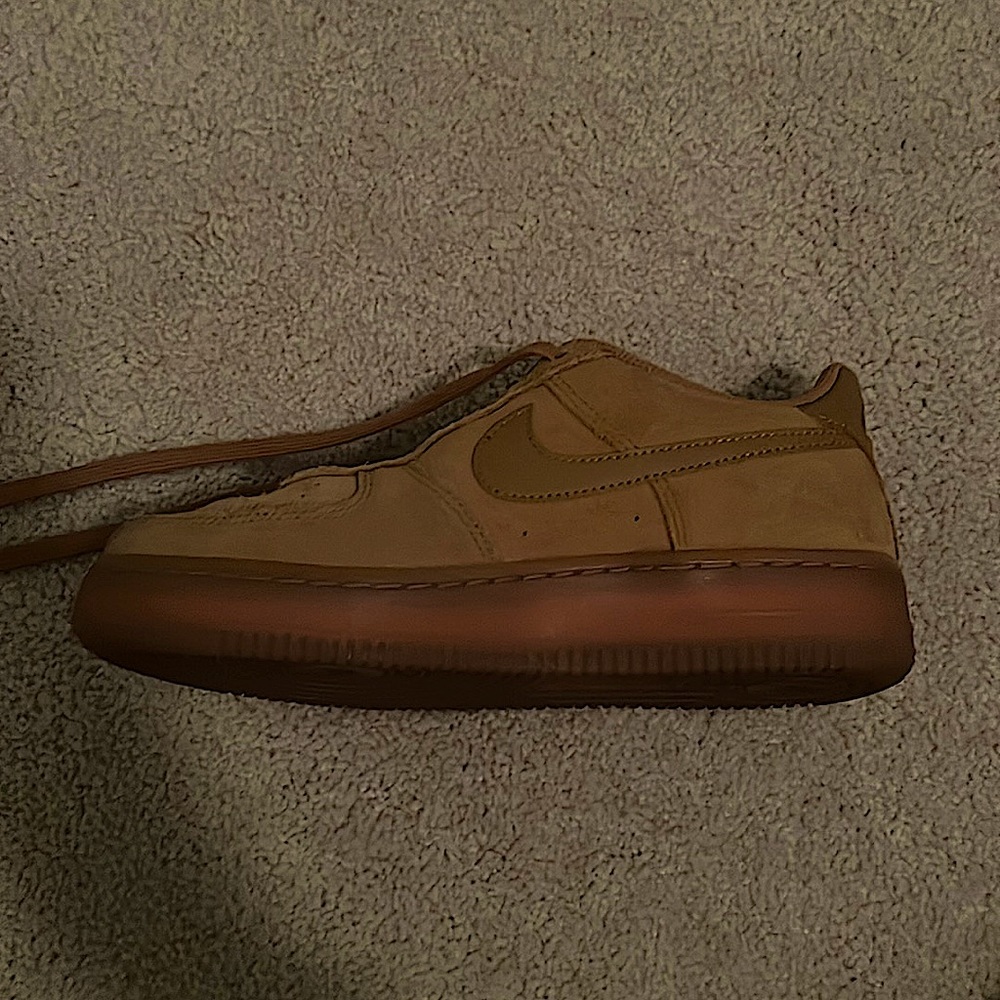 NIKE AIR FORCE ONES SIZE 5